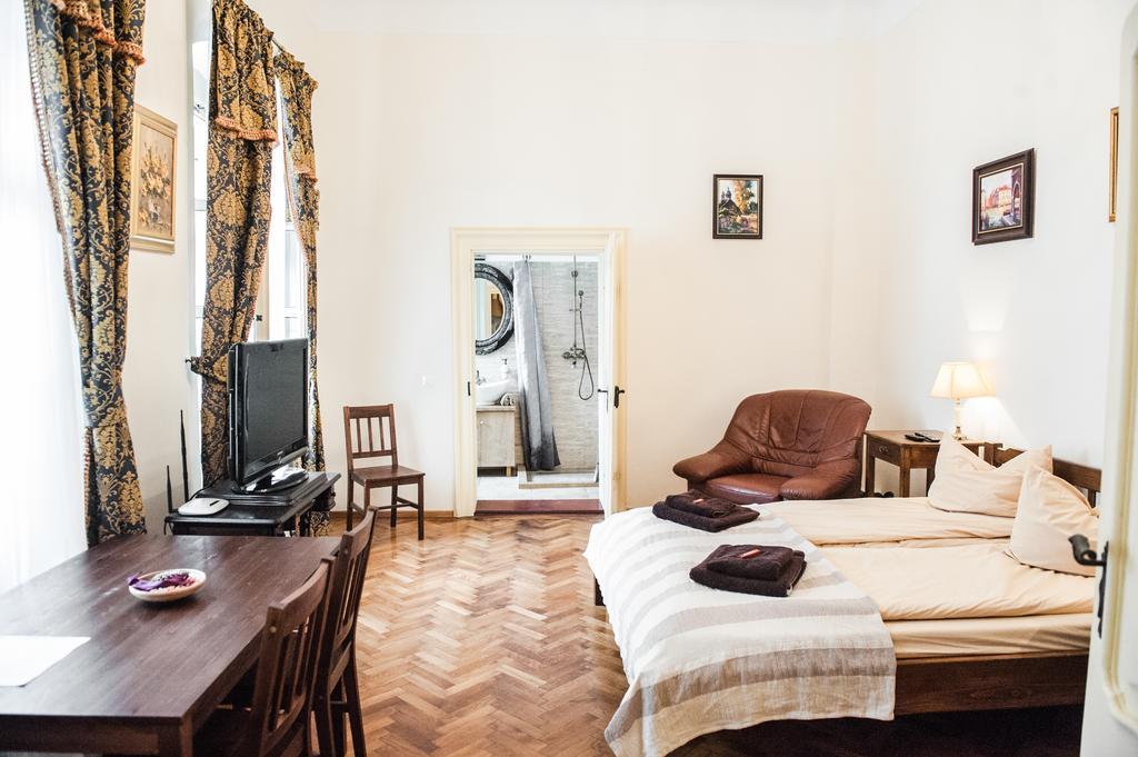 Brukenthal Central Apartments Sibiu Room photo