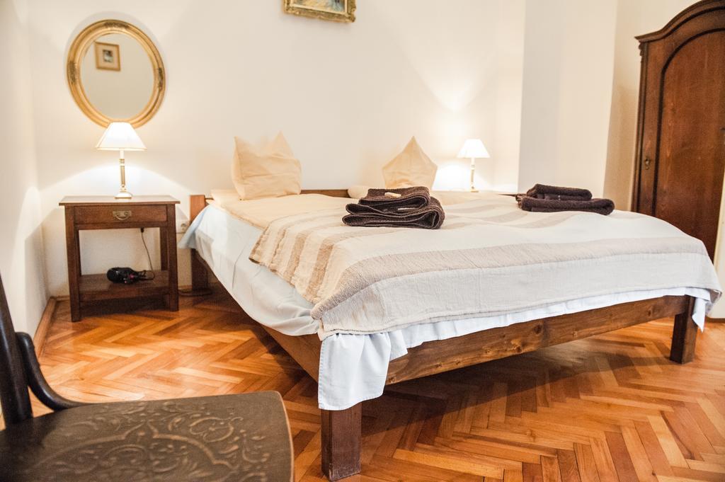 Brukenthal Central Apartments Sibiu Room photo