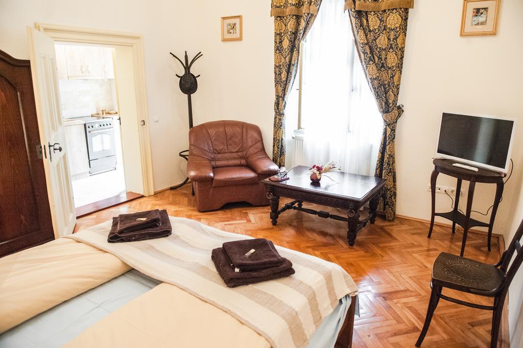 Brukenthal Central Apartments Sibiu Room photo