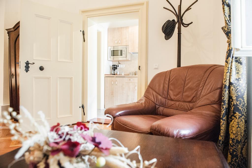 Brukenthal Central Apartments Sibiu Room photo