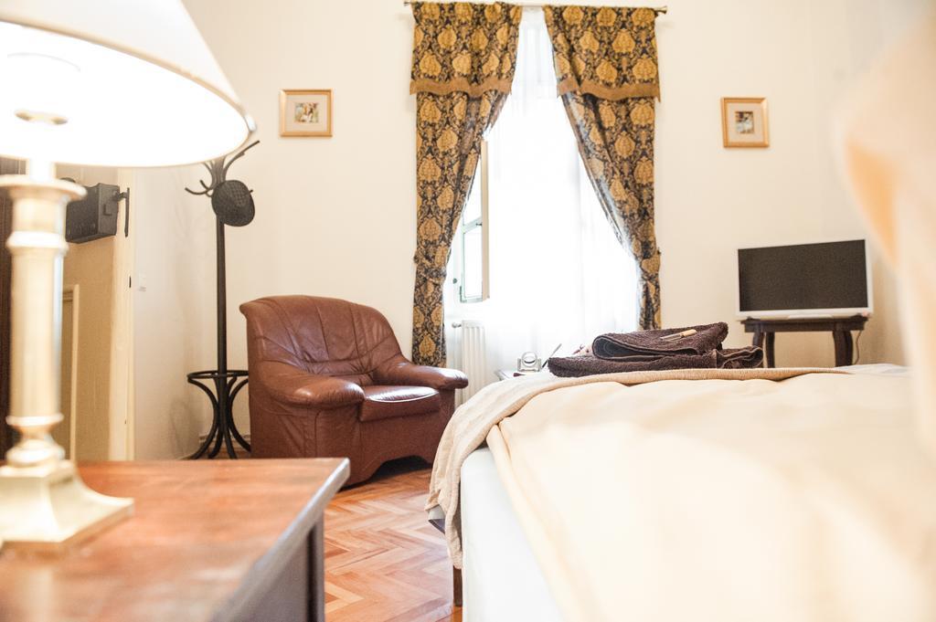 Brukenthal Central Apartments Sibiu Room photo